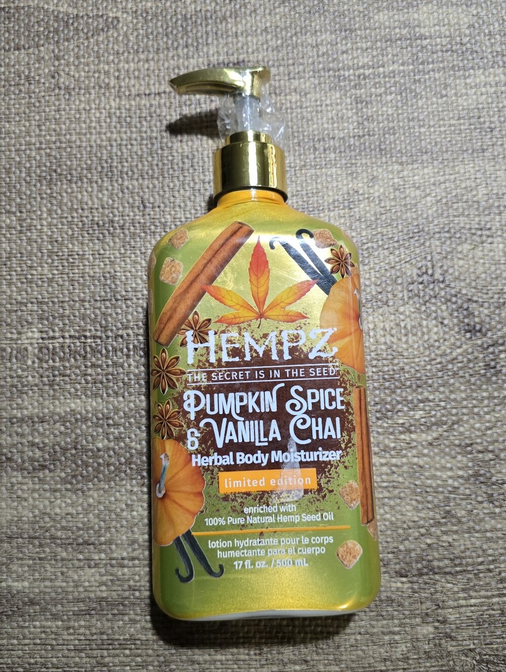 Hempz Pumpkin Spice & Vanilla Chai Moisturizer 17 oz Limited Edition.